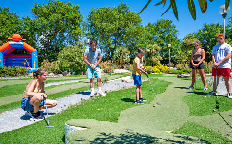 slider-4_gp-mini-golf-8817256_0.jpg